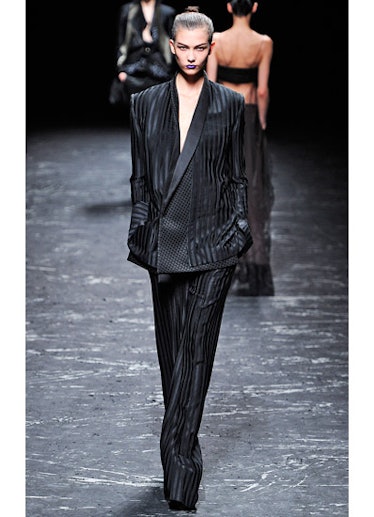 fass-haider-ackermann-spring-2013-runway-12-v.jpg