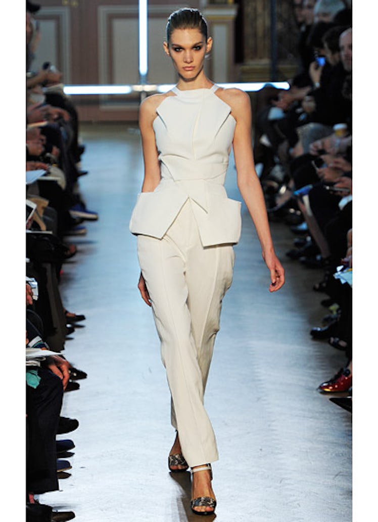 fass-roland-mouret-spring-2013-runway-29-v.jpg