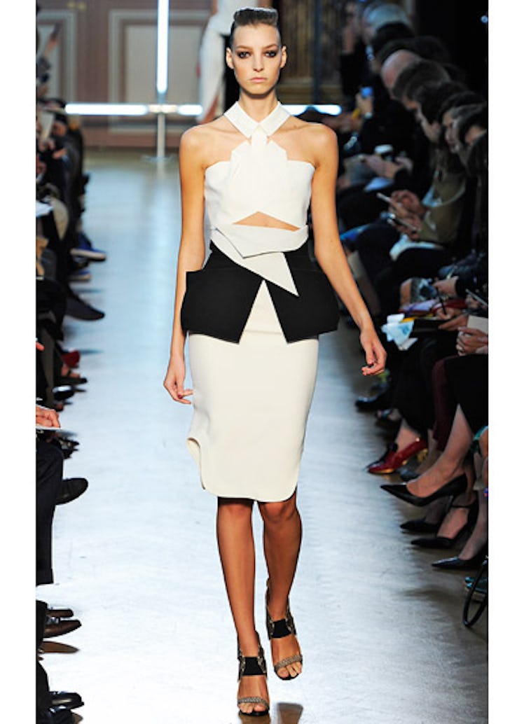 fass-roland-mouret-spring-2013-runway-36-v.jpg