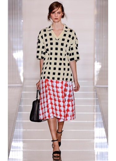 fass-marni-spring-2013-runway-04-v.jpg