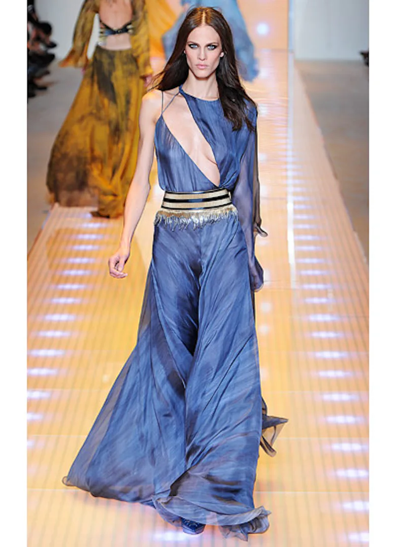 Versace Spring 2013 Runway: Versace Spring 2013
