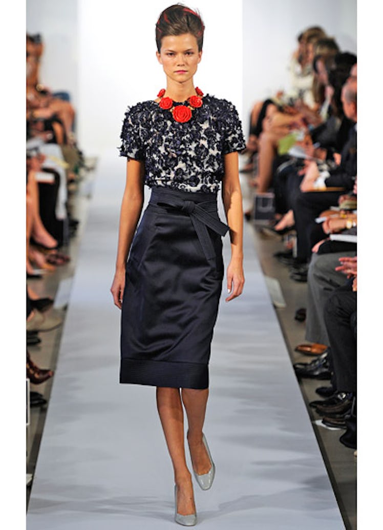 fass-oscar-de-la-renta-spring-2013-runway-02-v.jpg