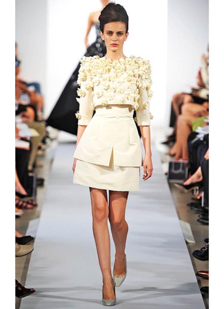 fass-oscar-de-la-renta-spring-2013-runway-40-v.jpg