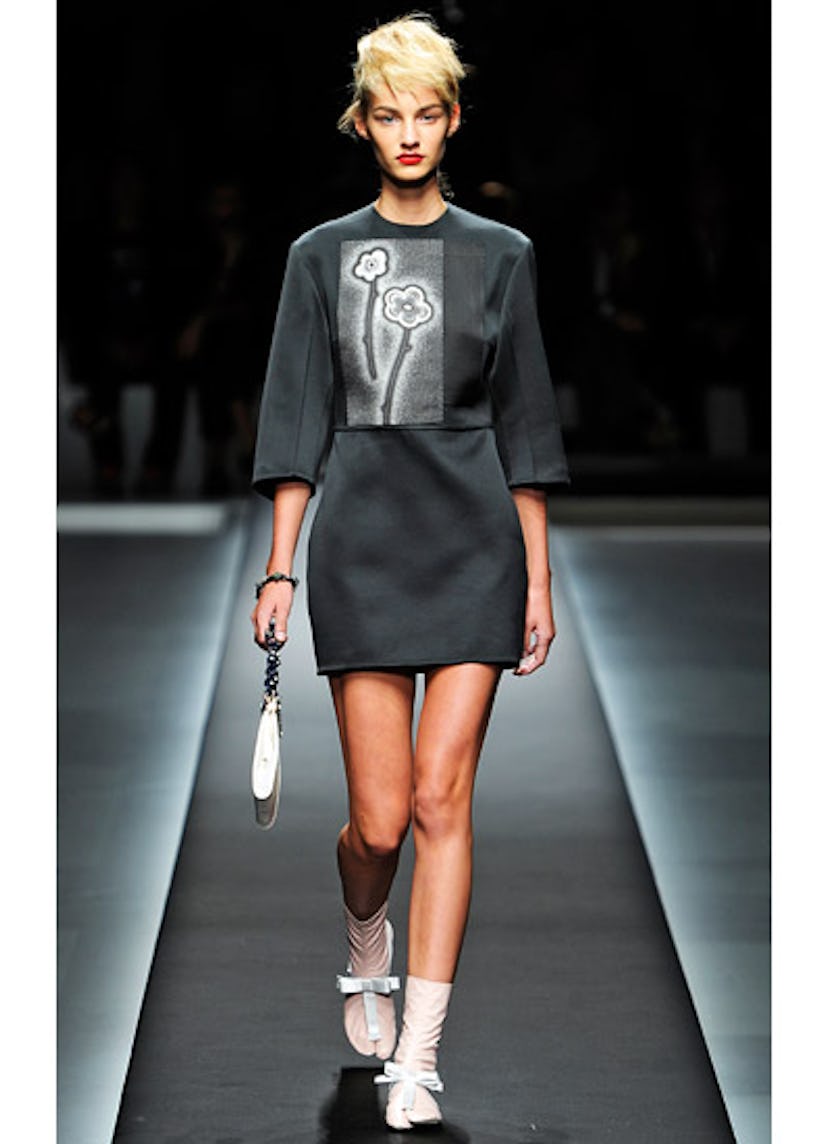 fass-prada-spring-2013-runway-01-v.jpg