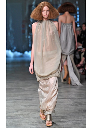 fass-rick-owens-spring-2013-runway-02-v.jpg