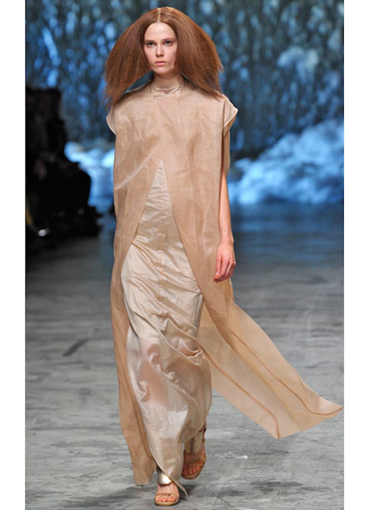 fass-rick-owens-spring-2013-runway-14-v.jpg