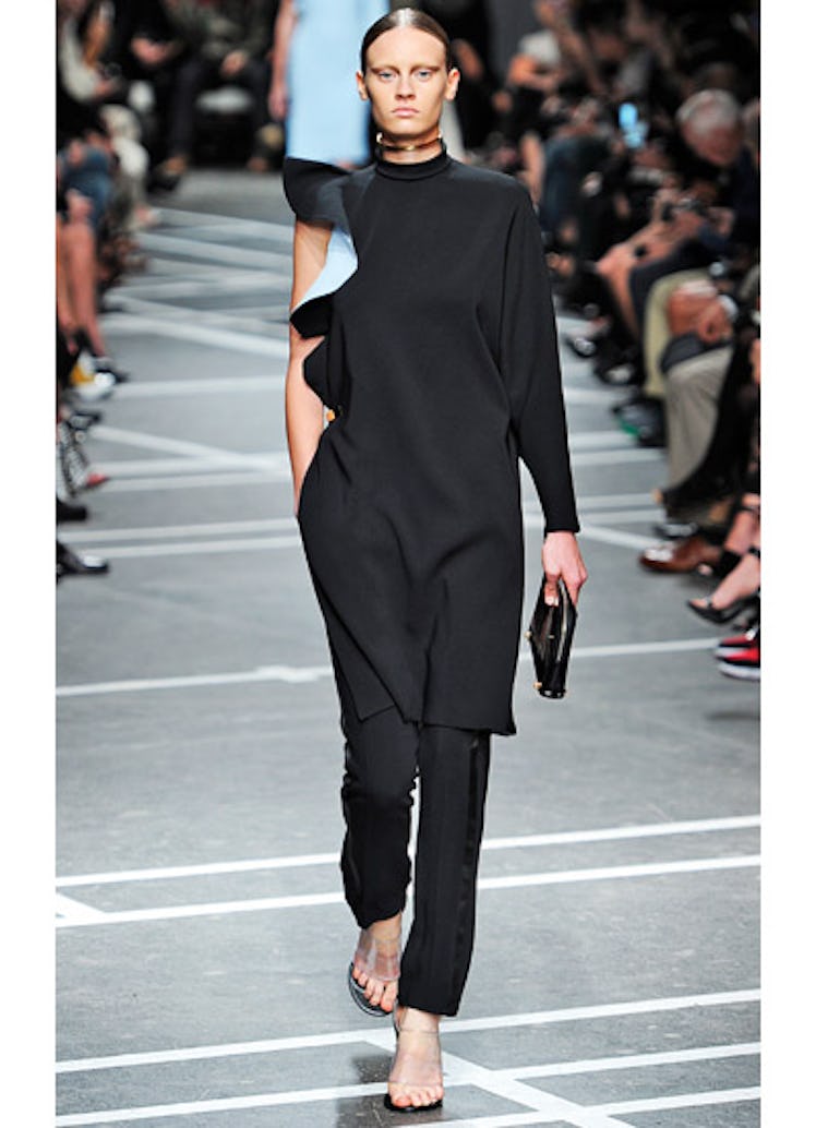 fass-givenchy-spring-2013-runway-02-v.jpg