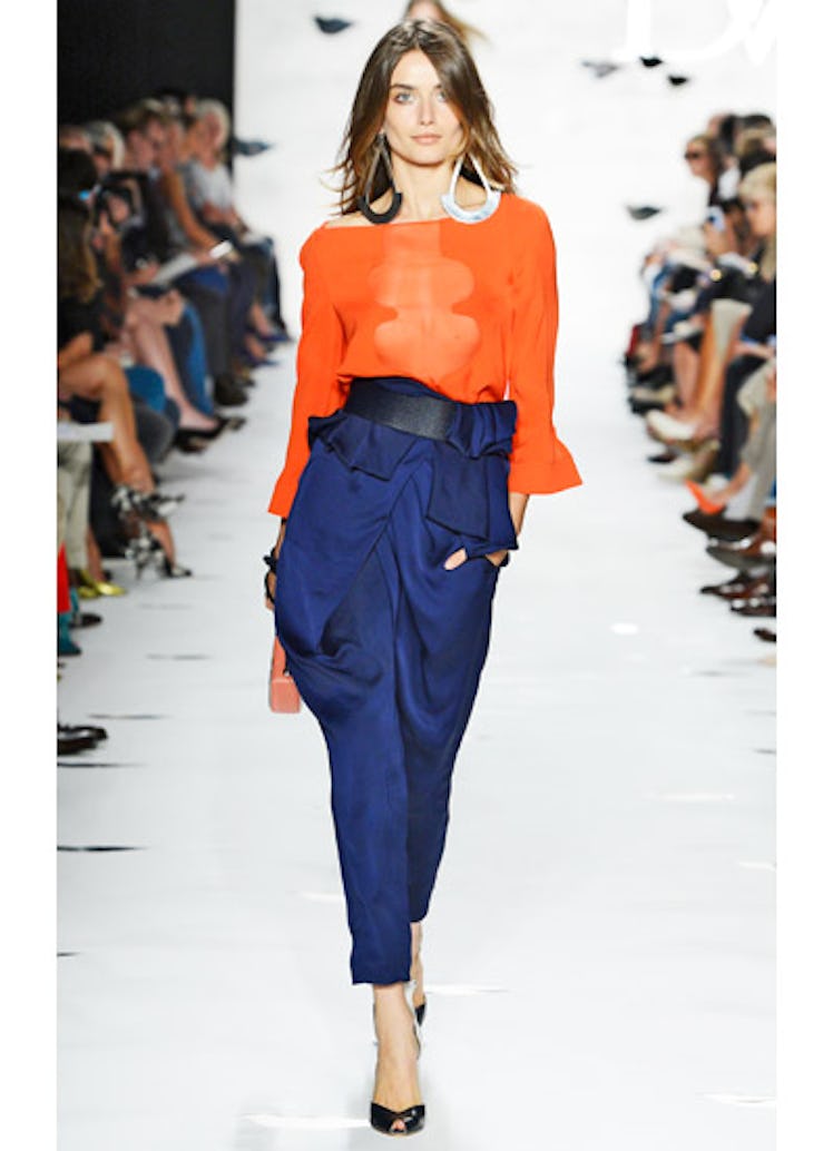 fass-dvf-spring-2013-runway-12-v.jpg