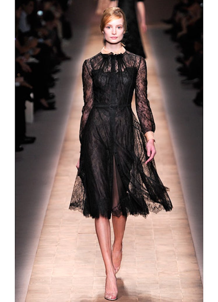 fass-valentino-spring-2013-runway-18-v.jpg