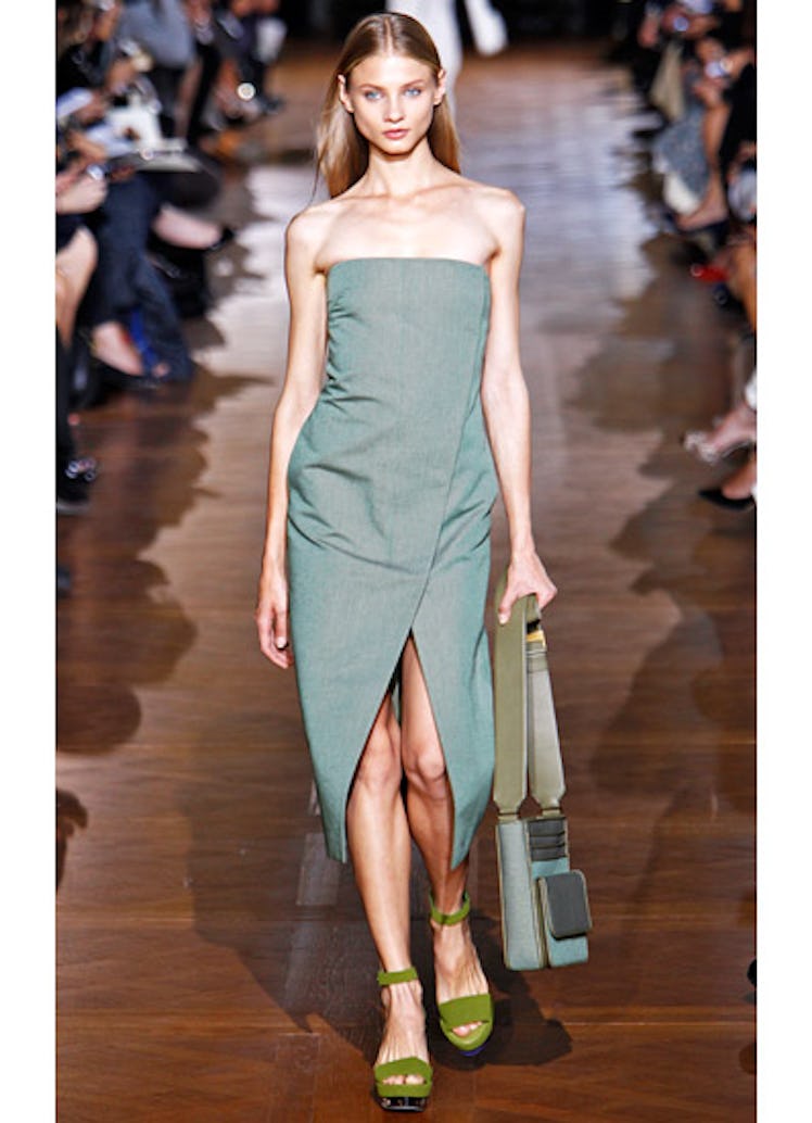 fass-stella-mccartney-spring-2013-runway-15-v.jpg