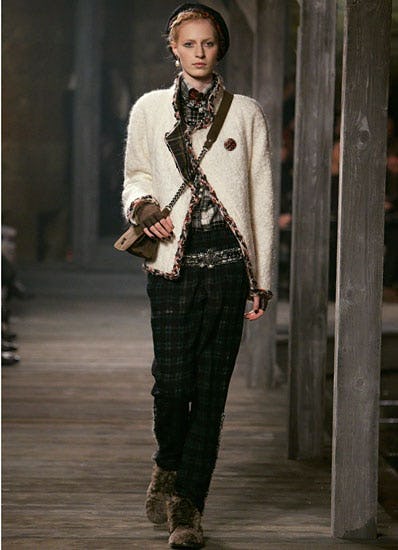 Runway photos: Chanel Pre-Fall 2013 Runway photos: Chanel Pre-Fall 2013
