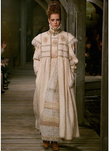 fass-chanel-pre-fall-2013-runway-78-v.jpg