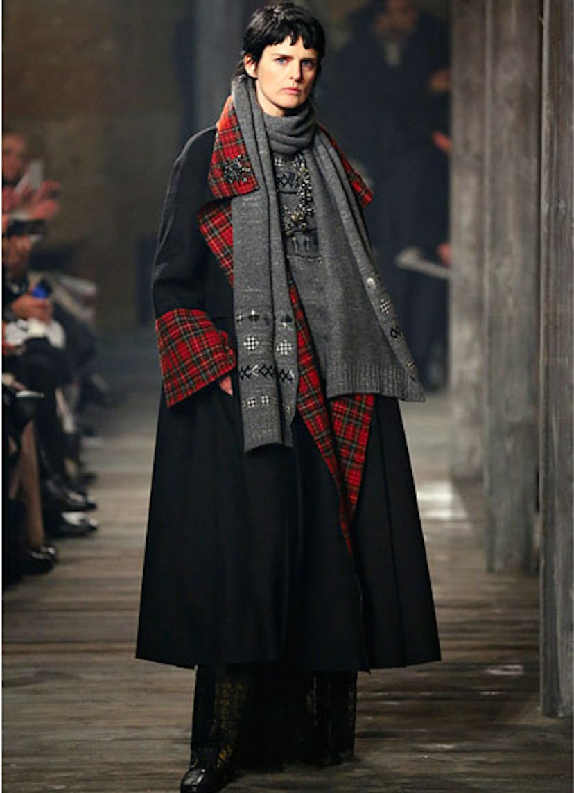 fass-chanel-pre-fall-2013-runway-01-v.jpg
