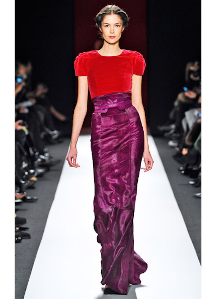 fass-carolina-herrera-fall-2013-runway-27-v.jpg