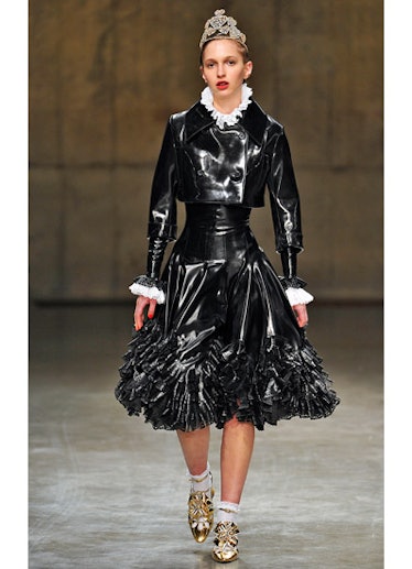 fass-meadham-kirchhoff-fall-2013-runway-18-v.jpg