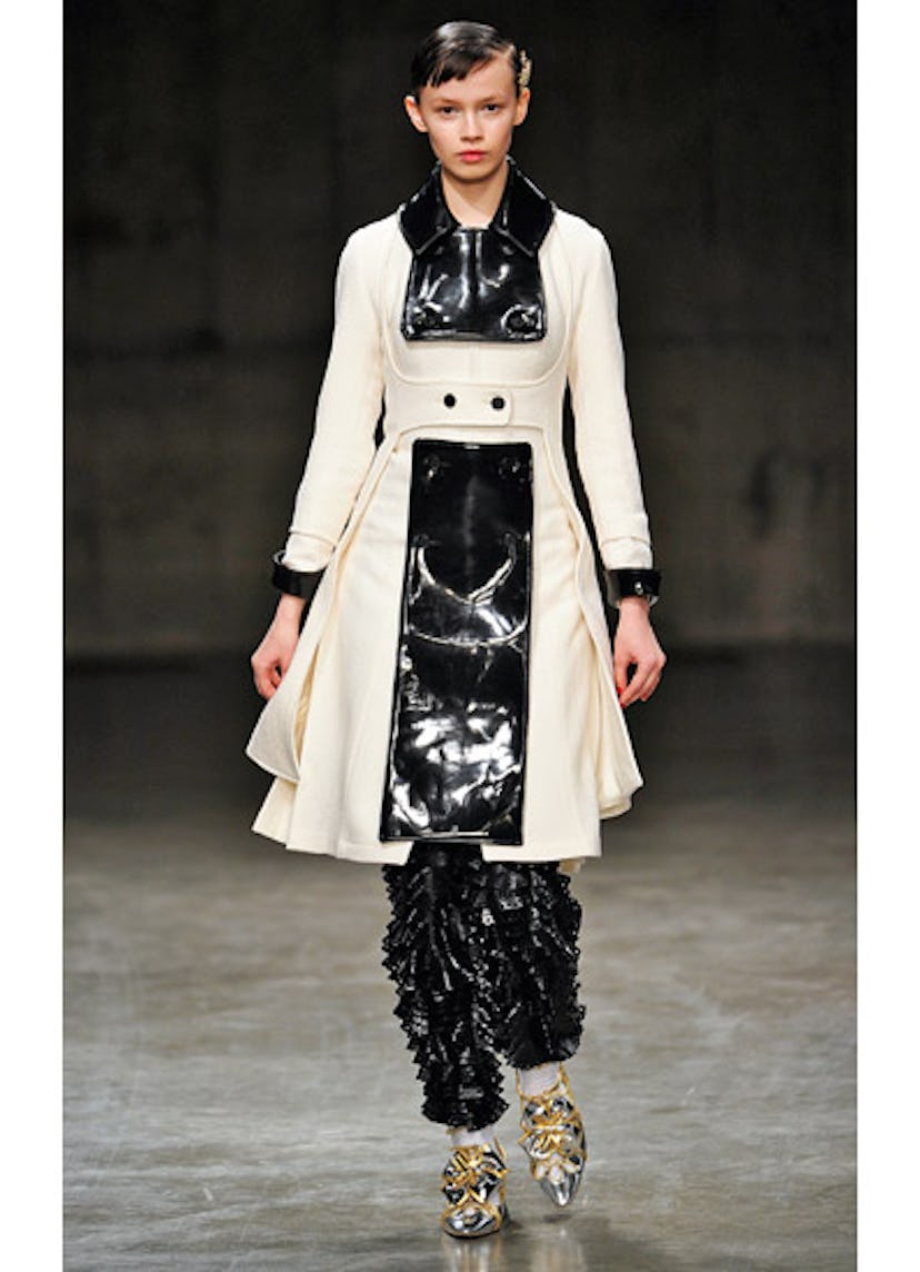 fass-meadham-kirchhoff-fall-2013-runway-01-v.jpg