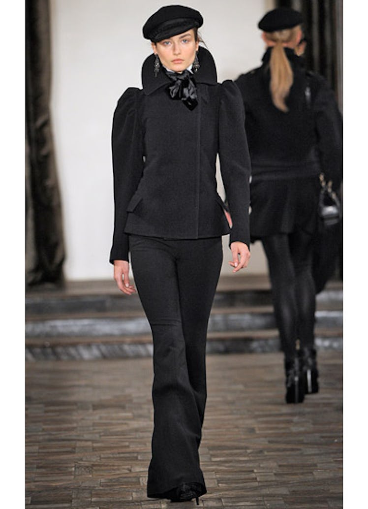 fass-ralph-lauren-fall-2013-runway-06-v.jpg