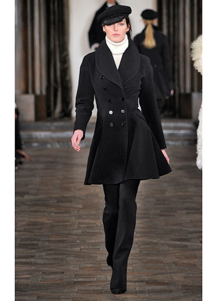 fass-ralph-lauren-fall-2013-runway-13-v.jpg