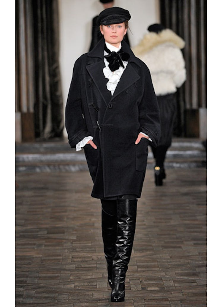 fass-ralph-lauren-fall-2013-runway-14-v.jpg