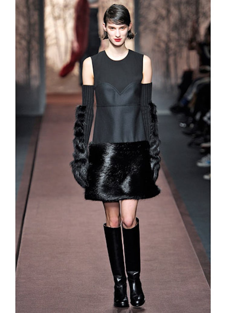 fass-marni-fall-2013-runway-03-v.jpg