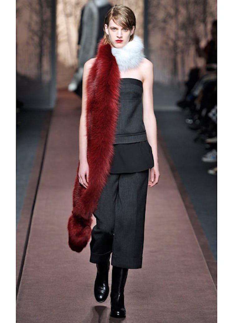 fass-marni-fall-2013-runway-04-v.jpg