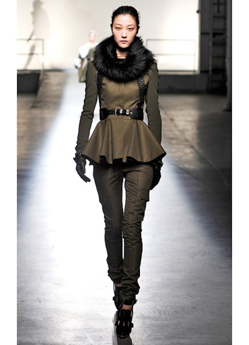 fass-prabal-gurung-fall-2013-runway-01-v.jpg