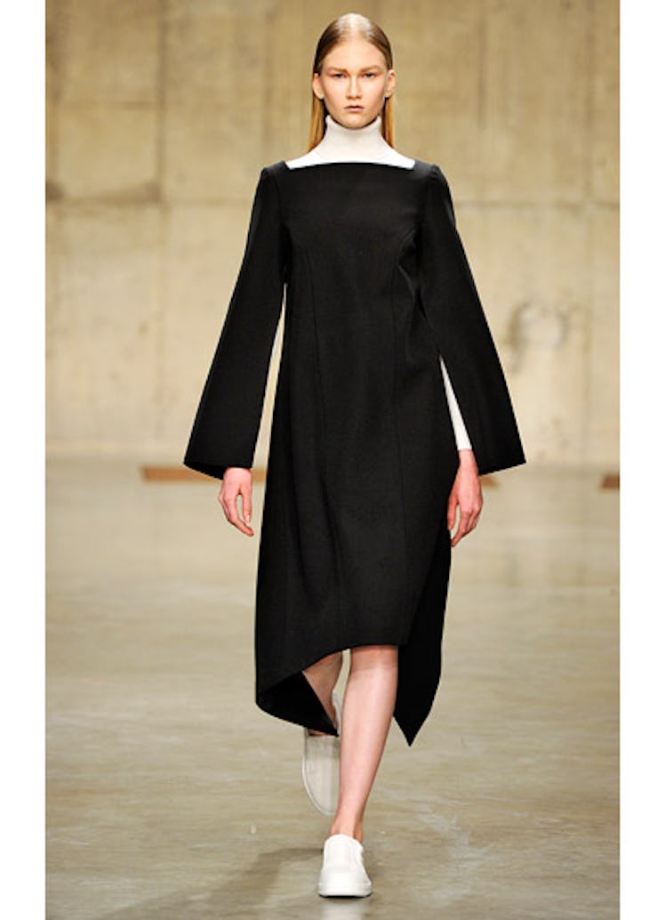 fass-jw-anderson-fall-2013-runway-10-v.jpg