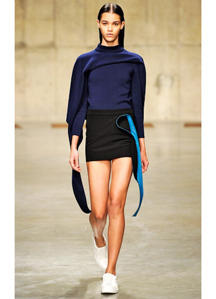 fass-jw-anderson-fall-2013-runway-27-v.jpg