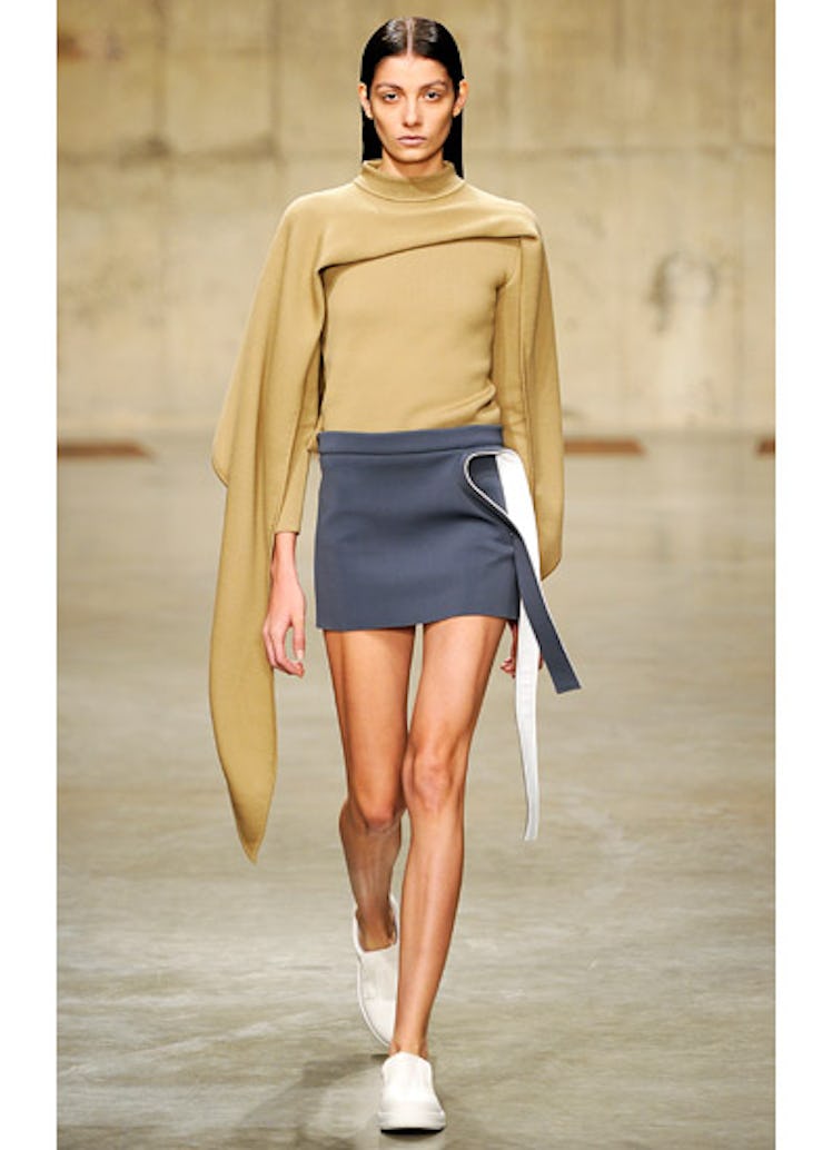 fass-jw-anderson-fall-2013-runway-26-v.jpg