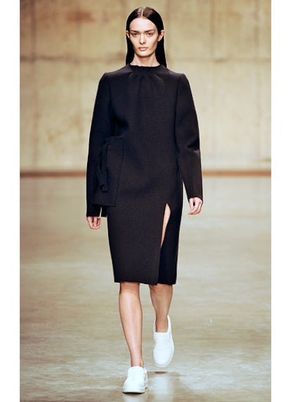 fass-jw-anderson-fall-2013-runway-01-v.jpg