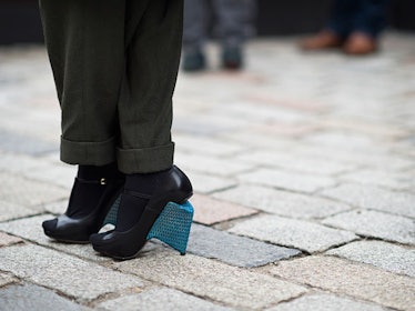 fass-lfw-fall-2013-street-style-day01-04-h.jpg