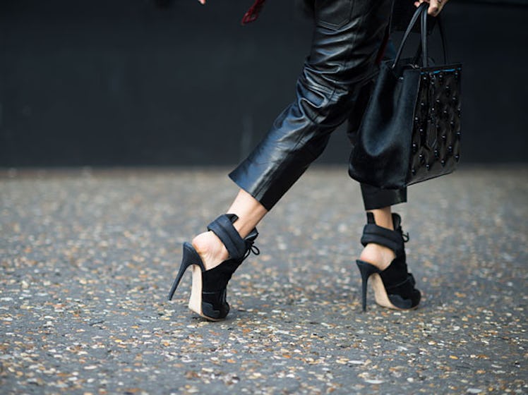 fass-lfw-fall-2013-street-style-day03-57-h.jpg