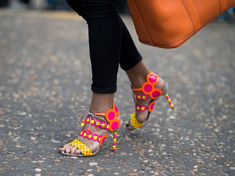 fass-lfw-fall-2013-street-style-day03-91-h.jpg