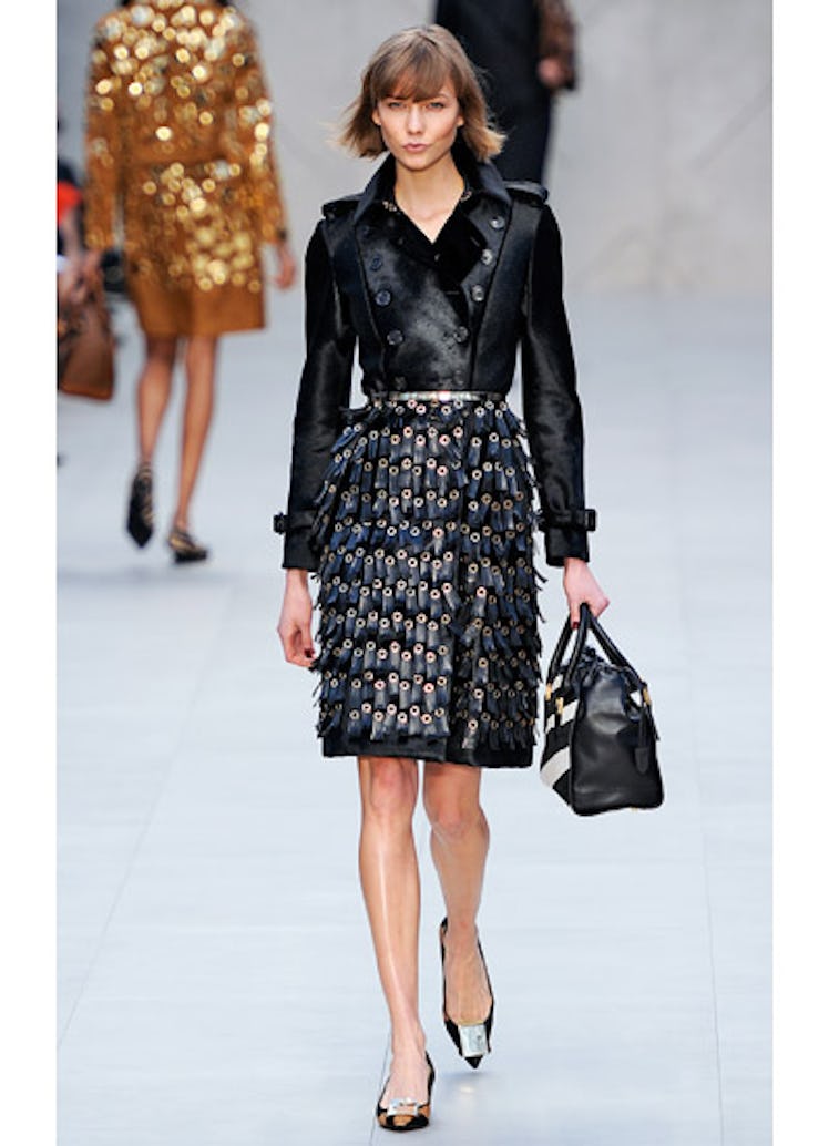 fass-burberry-prorsum-fall-2013-runway-27-v.jpg