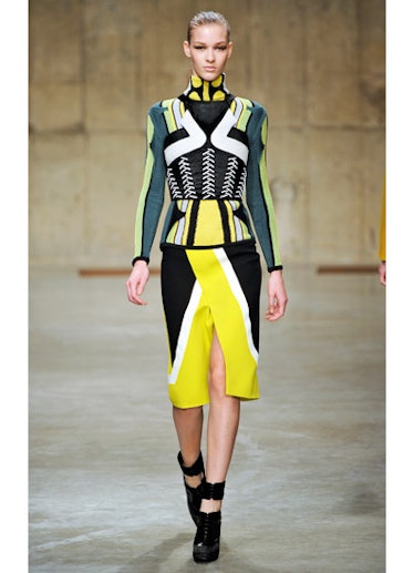 fass-peter-pilotto-fall-2013-runway-07-v.jpg