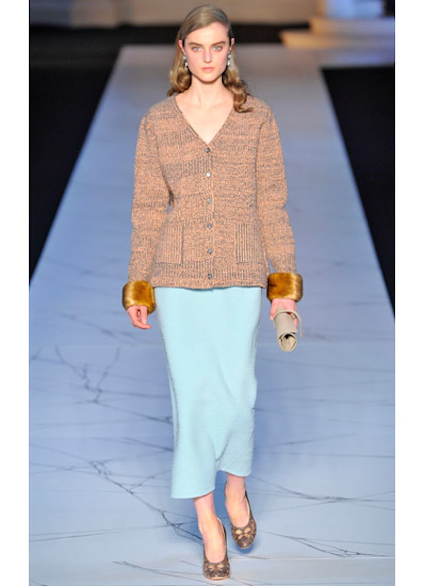 fass-rochas-fall-2013-runway-01-v.jpg