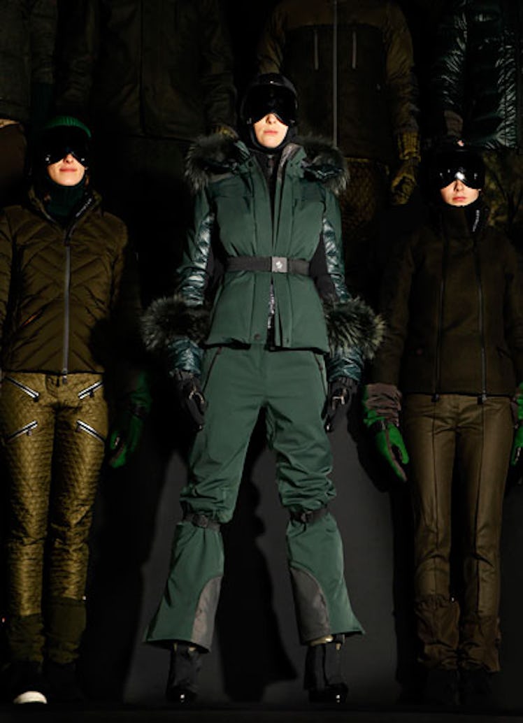 fass-moncler-grenoble-fall-2013-runway-07-v.jpg