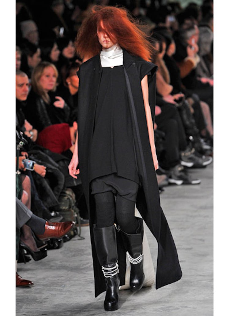 fass-rick-owens_fall-2013-runway-03-v.jpg