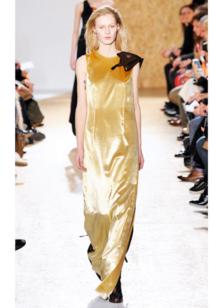 fass-margiela-fall-2013-runway-26-v.jpg