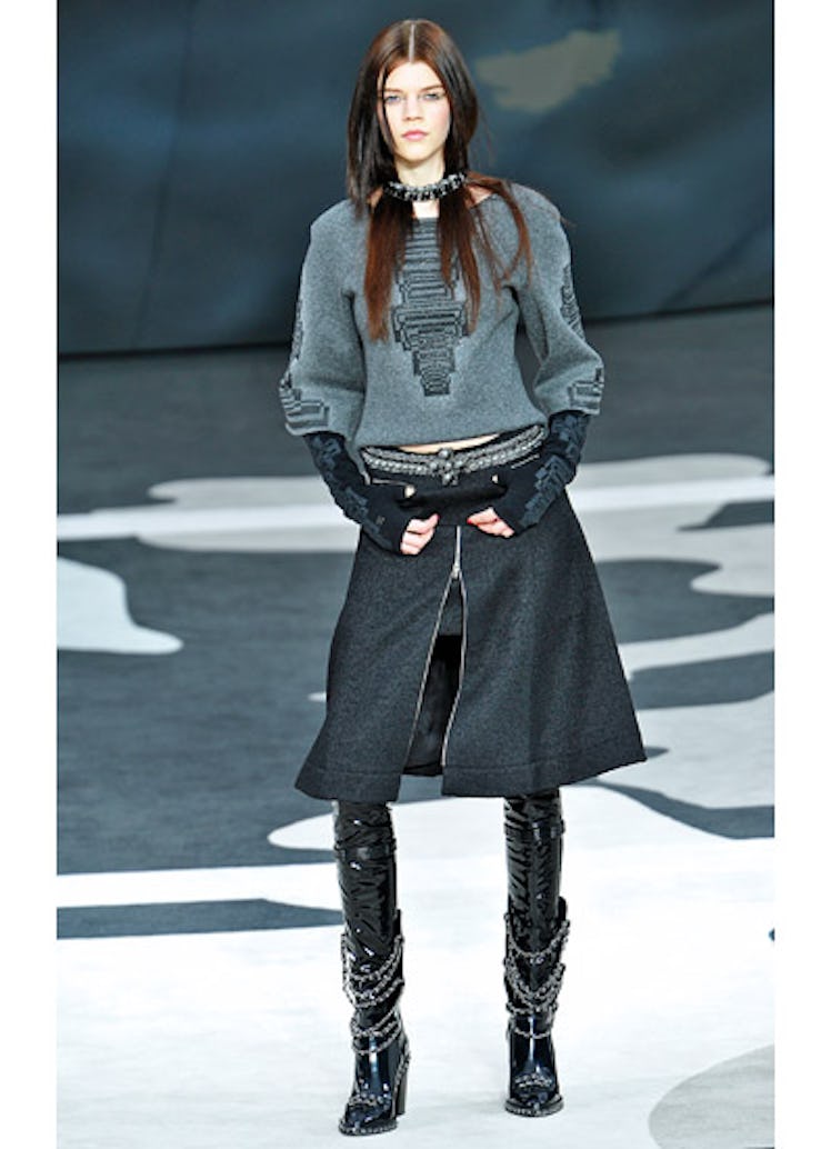 fass-chanel-fall-2013-runway-44-v.jpg