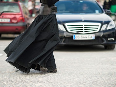 fass-pfw-fall-2013-street-style-day8-16-h.jpg