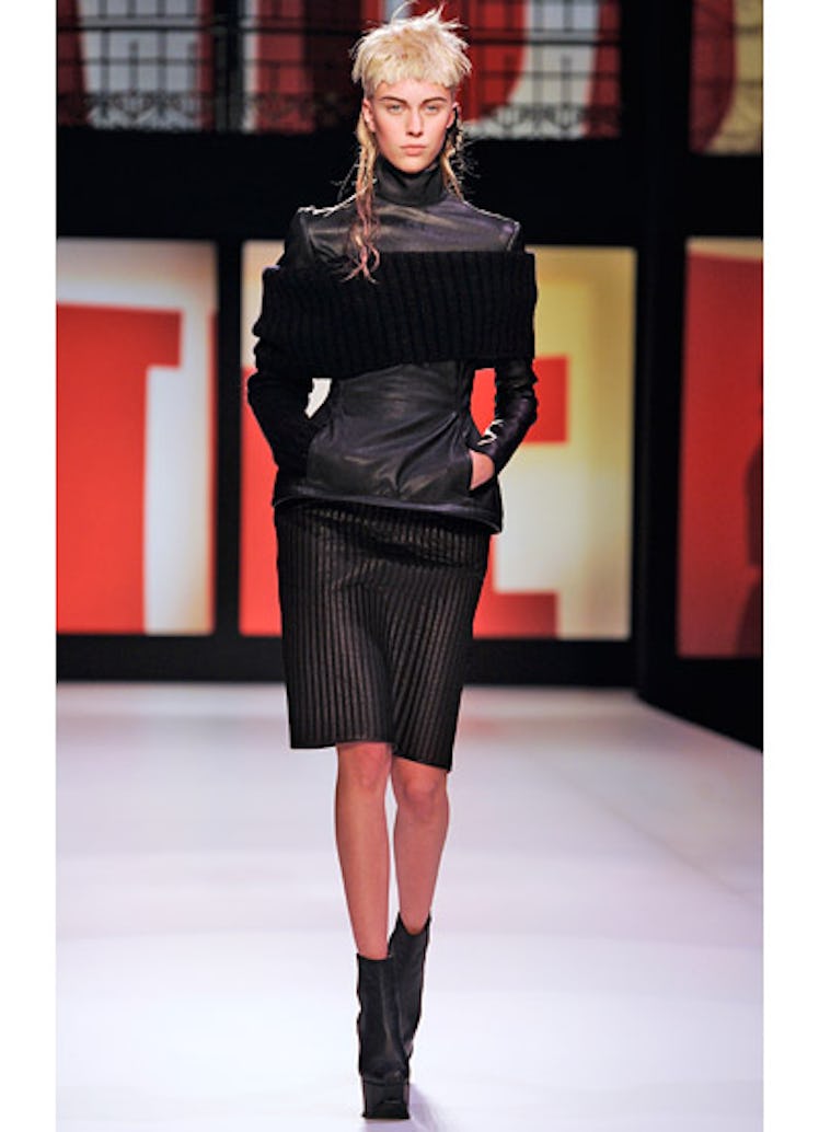 fass-jpg-fall-2013-runway-08-v.jpg