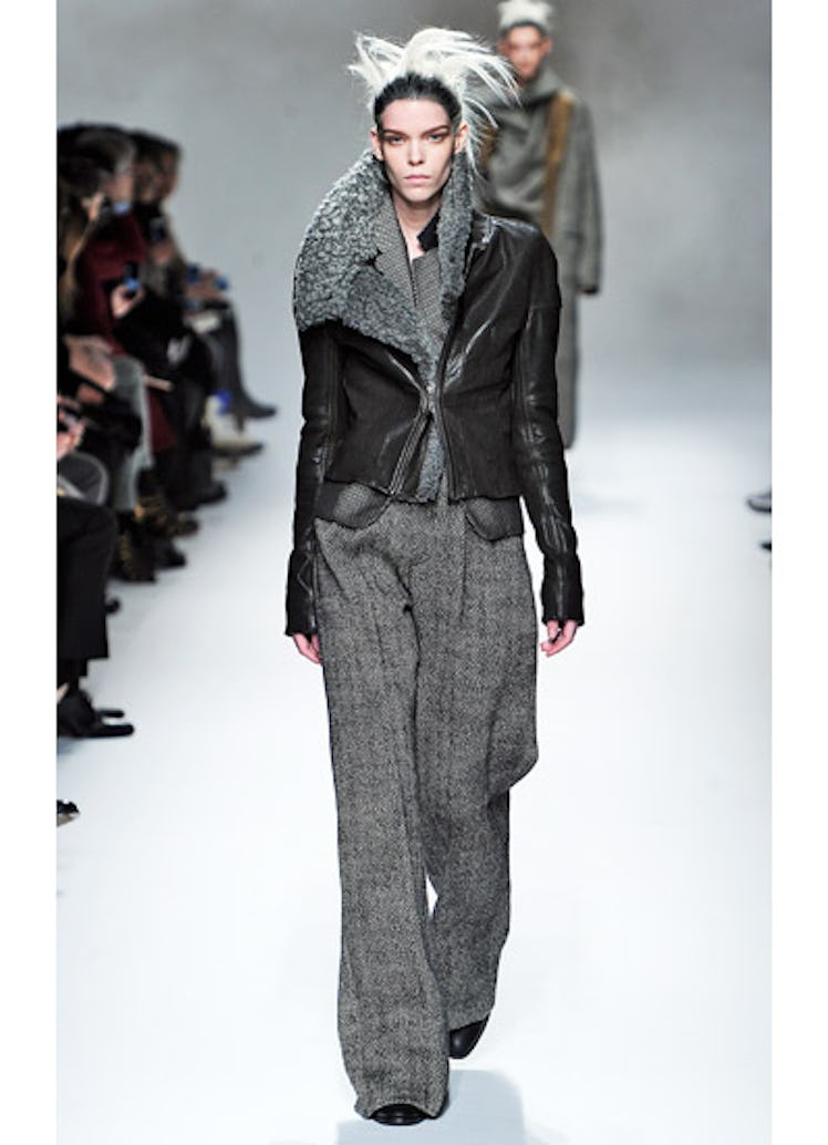 fass-haider-ackermann-fall-2013-runway-04-v.jpg