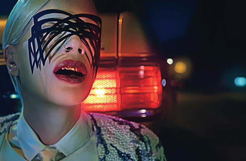 fass-kristen-mcmenamy-crystal-renn-nighttime-adventure-11