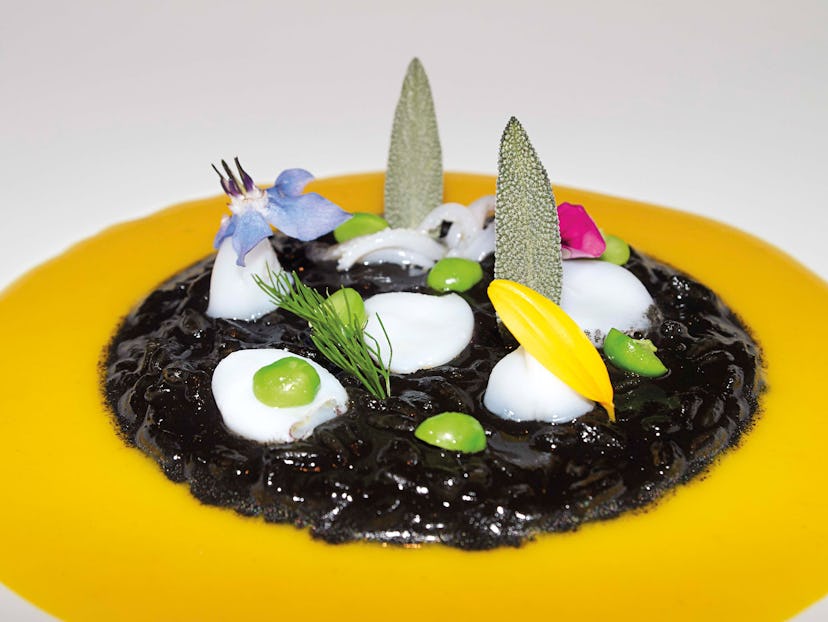 Juergen-Teller-Eating-at-Hotel-Il-Pellicano-published-by-Violette-Editions-03