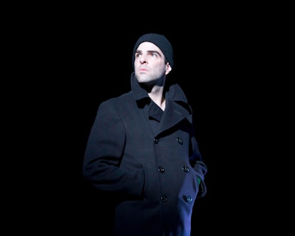 zachary-quinto-the-glass-menagerie-stage-portrait