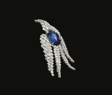 Sapphire and diamond bird clip, 1975. Design by Alexandre Reza. Courtesy of Alexandre Reza.