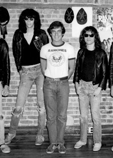 Danny-Ramones-Arturos-by-Bob-Gruen