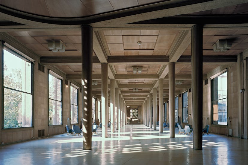Palais d’Iéna, Paris ESEC headquarters Hypostyle room. © Benoît Fougeirol.