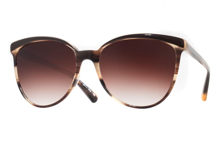 Oliver Peoples sunglasses, $335, [shopbop.com](http://rstyle.me/n/dxipn3w3n).
